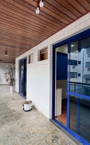 Apartamento à venda com 163m², 3 quartos e 2 vagasVaranda