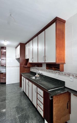 Apartamento à venda com 163m², 3 quartos e 2 vagasCozinha e Área de Serviço