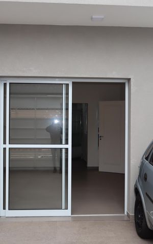 Casa à venda com 132m², 4 quartos e 2 vagasGaragem