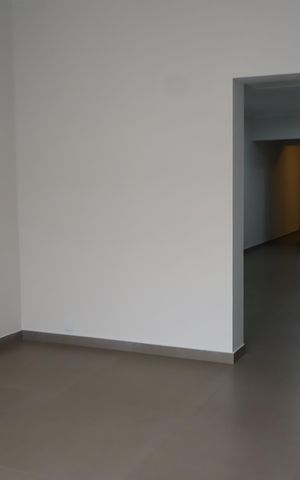 Casa à venda com 132m², 4 quartos e 2 vagasSala