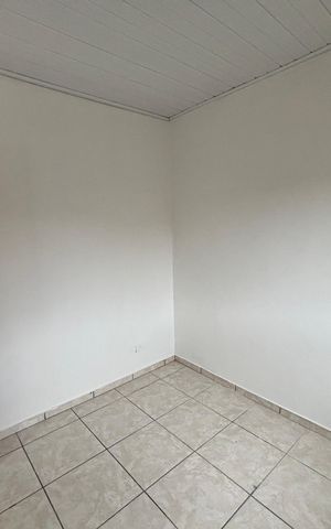 Casa para alugar com 55m², 2 quartos e 1 vagaQuarto 1