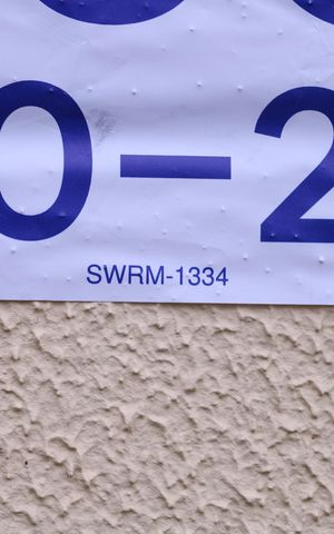Apartamento para alugar com 52m², 2 quartos e 1 vagaPlaca GRANDE instalada na fachada do condomínio, dia 10.08.2026 - Código da placa: SWRM-1334