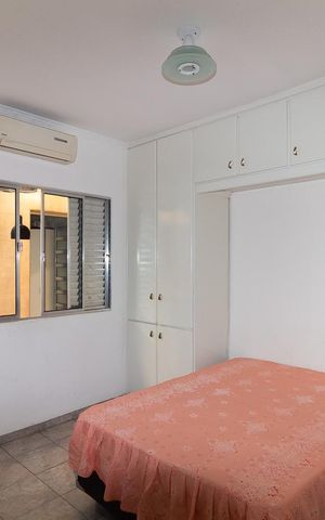 Casa à venda com 230m², 4 quartos e 5 vagas Casa à venda com 230m², 4 quartos e 5 vagasQuarto 2