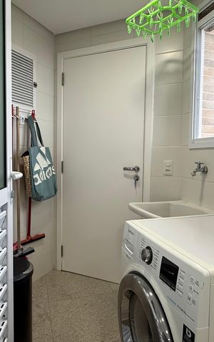 Apartamento para alugar com 100m², 3 quartos e 2 vagas Apartamento para alugar com 100m², 3 quartos e 2 vagasÁrea de Serviço