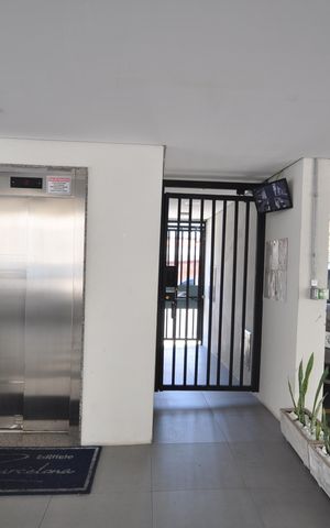 Apartamento à venda com 45m², 2 quartos e 1 vagaHall de entrada e elevador