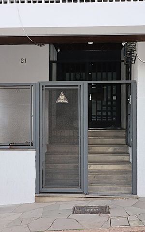 Apartamento para alugar com 80m², 2 quartos e sem vagaEntrada do prédio