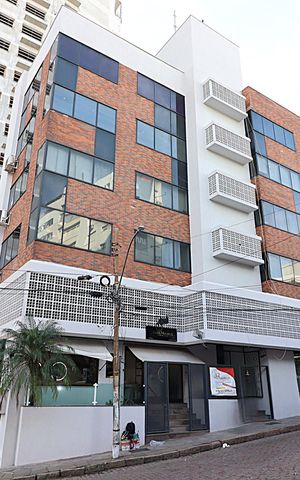 Apartamento para alugar com 80m², 2 quartos e sem vagaFachada do Prédio