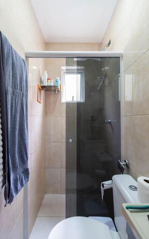 Casa de condomínio à venda com 50m², 2 quartos e 1 vaga Casa de condomínio à venda com 50m², 2 quartos e 1 vagaBanheiro