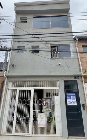 Apartamento para alugar com 64m², 2 quartos e sem vaga Apartamento para alugar com 64m², 2 quartos e sem vagaPlaca instalada na fachada do imóvel