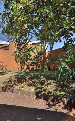 Casa para alugar com 630m², 3 quartos e 3 vagasQuintal - Jardim