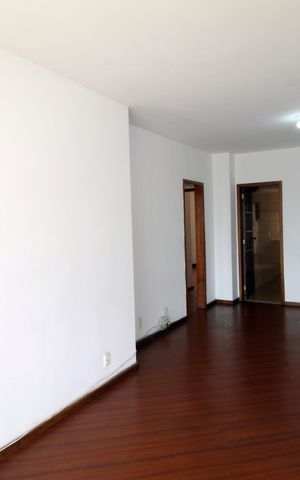 Apartamento à venda com 90m², 3 quartos e 2 vagasSala