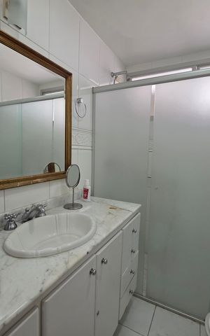 Apartamento à venda com 107m², 3 quartos e 1 vaga Apartamento à venda com 107m², 3 quartos e 1 vagaBanheiro