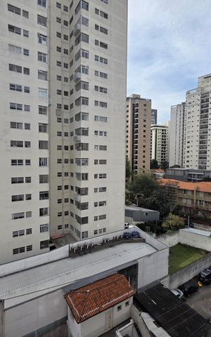 Apartamento à venda com 107m², 3 quartos e 1 vaga Apartamento à venda com 107m², 3 quartos e 1 vagaVista