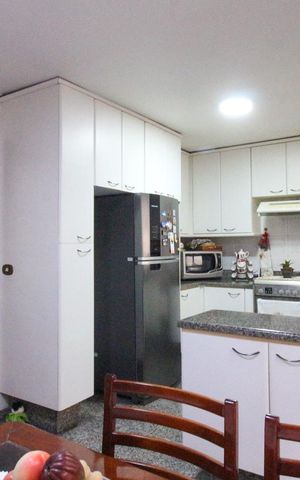 Casa para alugar com 330m², 4 quartos e 4 vagasCozinha