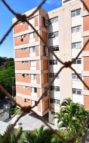 Apartamento para alugar com 108m², 3 quartos e 2 vagasQuarto 2 - Vista