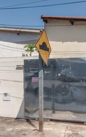 Casa para alugar com 50m², 2 quartos e 1 vaga Casa para alugar com 50m², 2 quartos e 1 vagaFachada