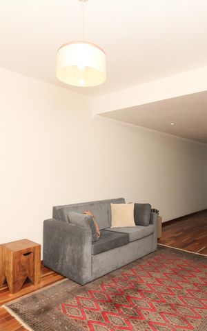 Casa à venda com 150m², 3 quartos e 2 vagasSala