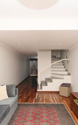 Casa à venda com 150m², 3 quartos e 2 vagasSala