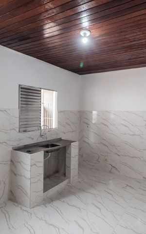 Casa para alugar com 30m², 1 quarto e 1 vagaSala/Cozinha