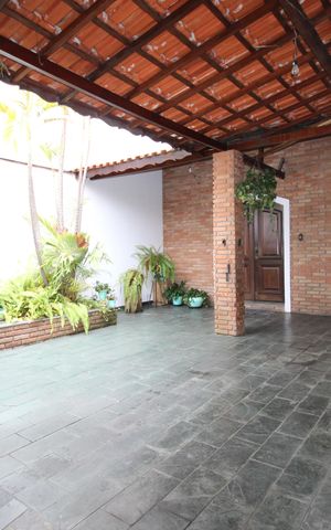 Casa para alugar com 182m², 4 quartos e 2 vagasGaragem