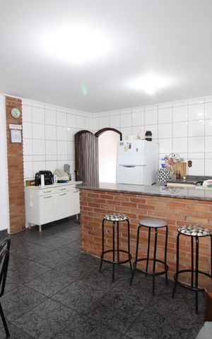 Casa para alugar com 182m², 4 quartos e 2 vagasCozinha