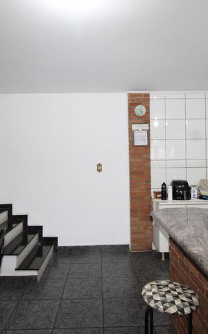 Casa para alugar com 182m², 4 quartos e 2 vagasCozinha