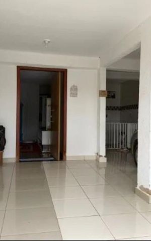 Casa à venda com 150m², 4 quartos e 2 vagas Casa à venda com 150m², 4 quartos e 2 vagasGaragem