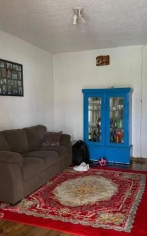 Casa à venda com 150m², 4 quartos e 2 vagas Casa à venda com 150m², 4 quartos e 2 vagasSala