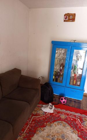 Casa à venda com 150m², 4 quartos e 2 vagas Casa à venda com 150m², 4 quartos e 2 vagasSala