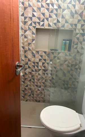 Casa à venda com 150m², 4 quartos e 2 vagas Casa à venda com 150m², 4 quartos e 2 vagasBanheiro