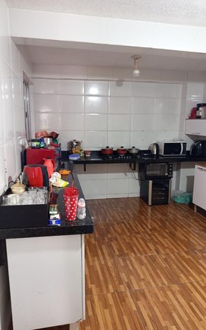 Casa à venda com 150m², 4 quartos e 2 vagas Casa à venda com 150m², 4 quartos e 2 vagasCozinha