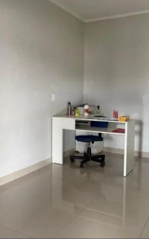 Casa à venda com 150m², 4 quartos e 2 vagas Casa à venda com 150m², 4 quartos e 2 vagasQuarto