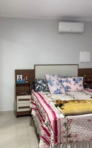Casa à venda com 150m², 4 quartos e 2 vagas Casa à venda com 150m², 4 quartos e 2 vagasQuarto