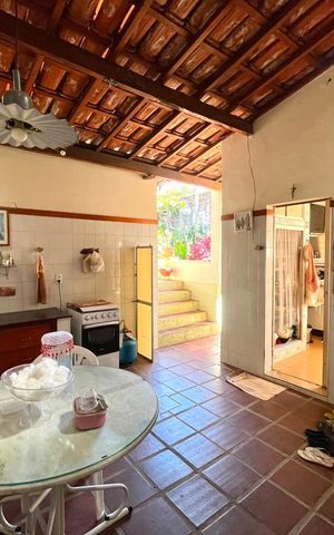 Casa à venda com 448m², 3 quartos e 3 vagas Casa à venda com 448m², 3 quartos e 3 vagasÁrea de Serviço