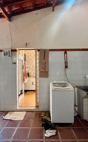 Casa à venda com 448m², 3 quartos e 3 vagas Casa à venda com 448m², 3 quartos e 3 vagasÁrea de Serviço