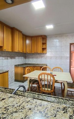 Casa para alugar com 202m², 3 quartos e 3 vagas Casa para alugar com 202m², 3 quartos e 3 vagasCozinha
