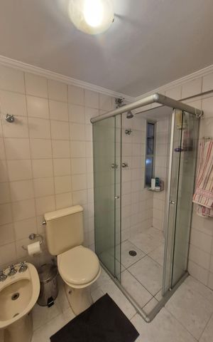 Apartamento à venda com 156m², 4 quartos e 2 vagas Apartamento à venda com 156m², 4 quartos e 2 vagasBanheiro