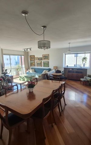 Apartamento à venda com 156m², 4 quartos e 2 vagas Apartamento à venda com 156m², 4 quartos e 2 vagasSala