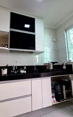 Casa à venda com 114m², 2 quartos e 3 vagas Casa à venda com 114m², 2 quartos e 3 vagasCozinha