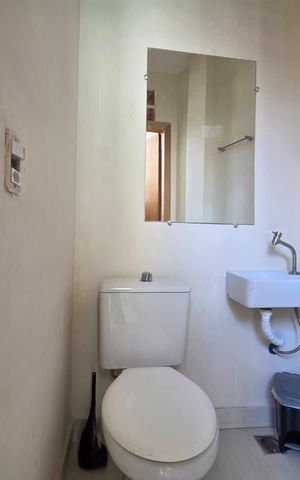 Casa à venda com 114m², 2 quartos e 3 vagas Casa à venda com 114m², 2 quartos e 3 vagasBanheiro