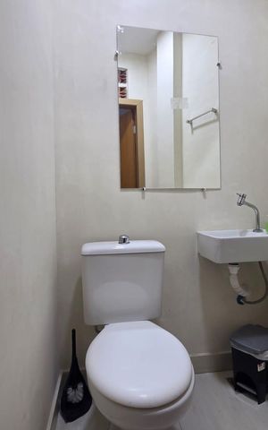 Casa à venda com 114m², 2 quartos e 3 vagas Casa à venda com 114m², 2 quartos e 3 vagasBanheiro