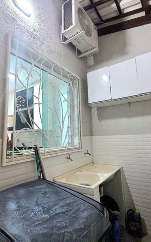 Casa à venda com 114m², 2 quartos e 3 vagas Casa à venda com 114m², 2 quartos e 3 vagasQuarto