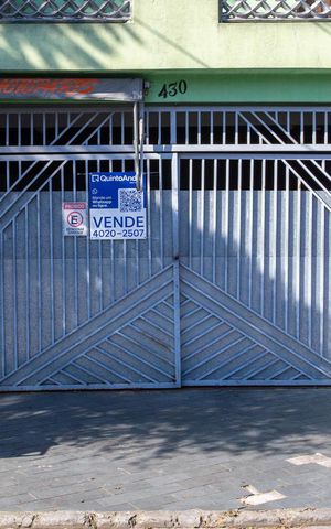 Casa à venda com 284m², 3 quartos e 2 vagasFachada