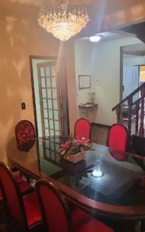 Casa para alugar com 200m², 3 quartos e 4 vagas Casa para alugar com 200m², 3 quartos e 4 vagasSala