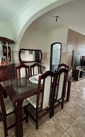 Casa para alugar com 330m², 4 quartos e 2 vagas Casa para alugar com 330m², 4 quartos e 2 vagasSala de Jantar