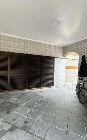 Casa para alugar com 330m², 4 quartos e 2 vagas Casa para alugar com 330m², 4 quartos e 2 vagasGaragem