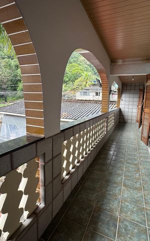 Casa para alugar com 330m², 4 quartos e 2 vagas Casa para alugar com 330m², 4 quartos e 2 vagasVaranda do Quarto