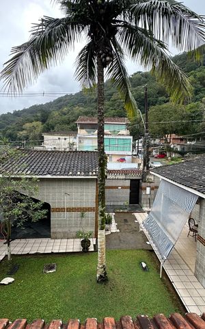 Casa para alugar com 330m², 4 quartos e 2 vagas Casa para alugar com 330m², 4 quartos e 2 vagasQuintal
