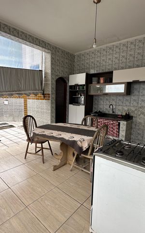 Casa para alugar com 330m², 4 quartos e 2 vagas Casa para alugar com 330m², 4 quartos e 2 vagasCozinha gourmet
