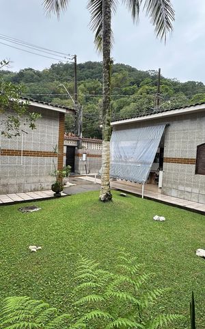 Casa para alugar com 330m², 4 quartos e 2 vagas Casa para alugar com 330m², 4 quartos e 2 vagasQuintal